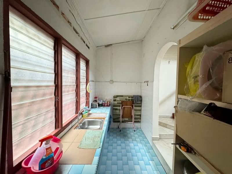 Terraced House for Sale in Jalan Ipoh (Kuala Lumpur) - Nur Adibah Ishak - Kitchen - PropertyGuru.com.my