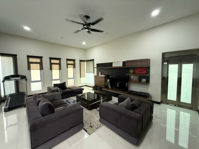 Bungalow for Rent in Taman Yarl (Jalan Klang Lama (Old Klang Road)) - Eddy Lee - Living Room - PropertyGuru.com.my