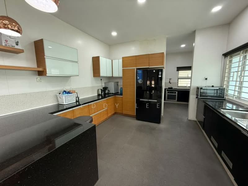 Bungalow for Rent in Taman Yarl (Jalan Klang Lama (Old Klang Road)) - Eddy Lee - Kitchen - PropertyGuru.com.my