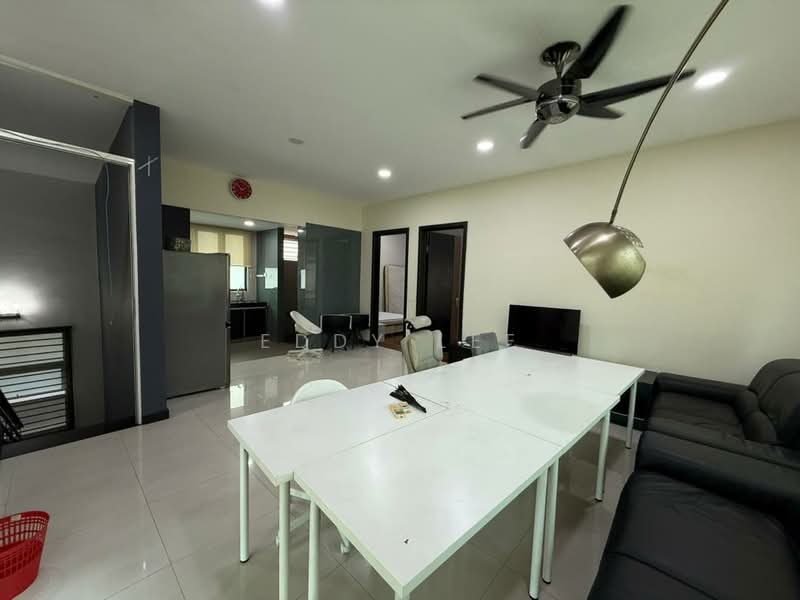 Bungalow for Rent in Taman Yarl (Jalan Klang Lama (Old Klang Road)) - Eddy Lee - Living Room - PropertyGuru.com.my