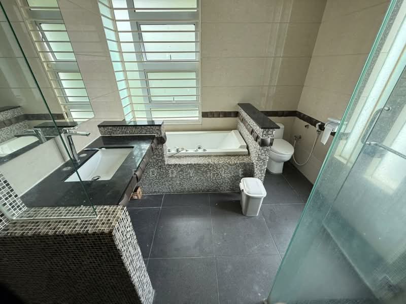 Bungalow for Rent in Taman Yarl (Jalan Klang Lama (Old Klang Road)) - Eddy Lee - Bathroom - PropertyGuru.com.my