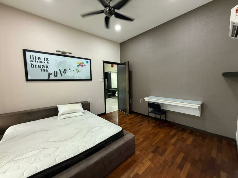 Bungalow for Rent in Taman Yarl (Jalan Klang Lama (Old Klang Road)) - Eddy Lee - Bedroom - PropertyGuru.com.my