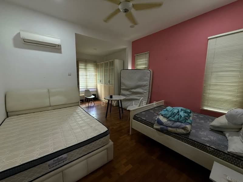 Bungalow for Rent in Taman Yarl (Jalan Klang Lama (Old Klang Road)) - Eddy Lee - Bedroom - PropertyGuru.com.my