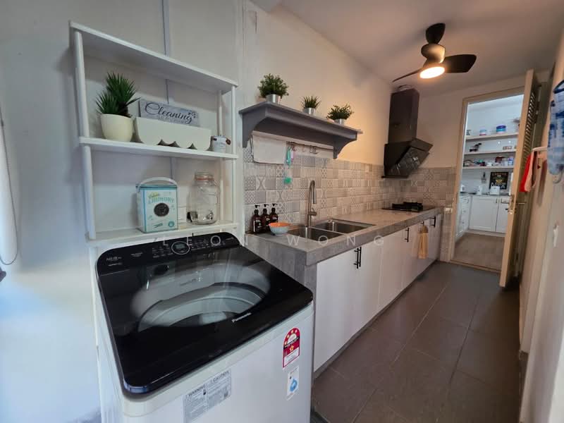 3-storey Terraced House for Rent in Tamansari (Rawang) - LEON WONG - Kitchen - PropertyGuru.com.my
