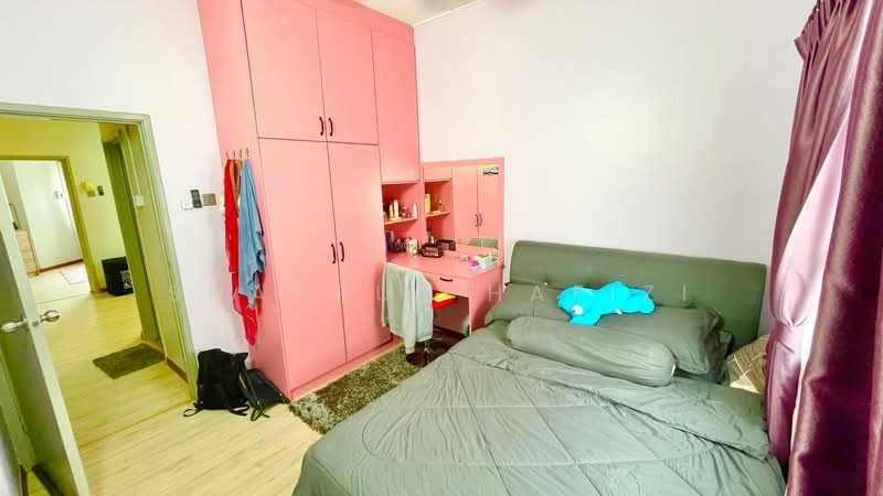 2-storey Terraced House for Sale in Bandar Kinrara Seksyen 1 (Bandar Kinrara) - Shahrul Hafizi - Bedroom - PropertyGuru.com.my