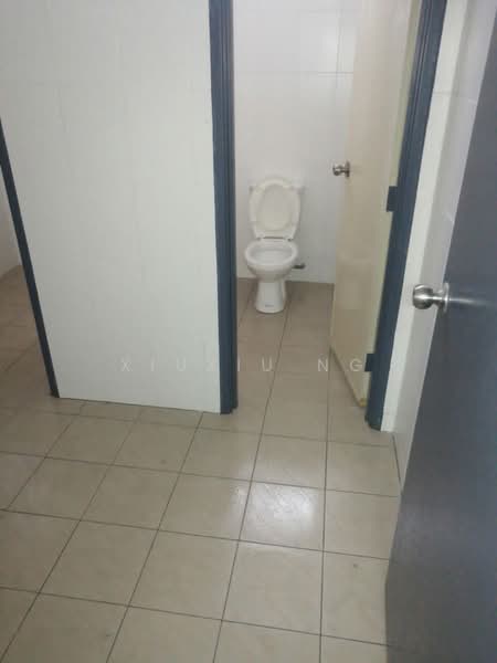 Kilang untuk Dijual di Kawasan Perindustrian SILC (Iskandar Puteri (Nusajaya)) - Xiuxiu Ng - Bathroom - PropertyGuru.com.my