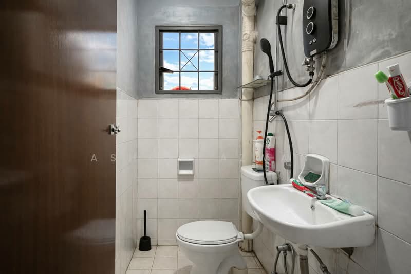 Apartment for Sale at Saujana Damansara - Ashraf Azwan - Bathroom - PropertyGuru.com.my