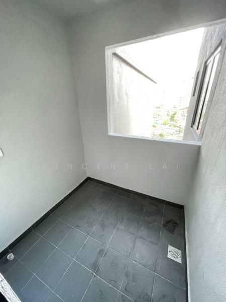 Residensi Max untuk Untuk Disewa - RM 1,500 /bulan, Apr 2026 - Balcony - PropertyGuru.com.my