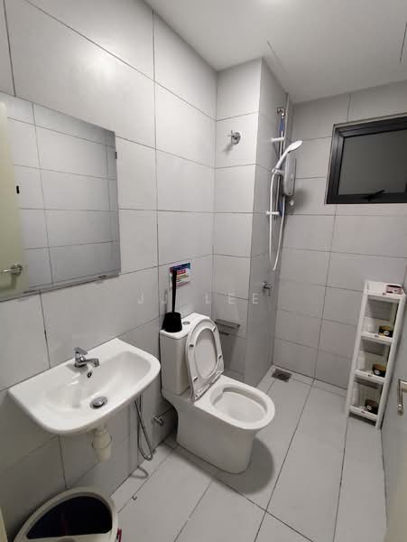 Servis Apartment untuk Disewa di Seiring Residensi - JJ Lee - Bathroom - PropertyGuru.com.my