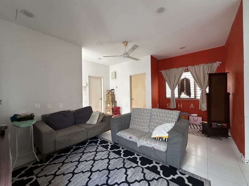 Townhouse for Sale in Taman Putra Perdana (Puchong) - Nur Adibah Ishak - Living Room - PropertyGuru.com.my