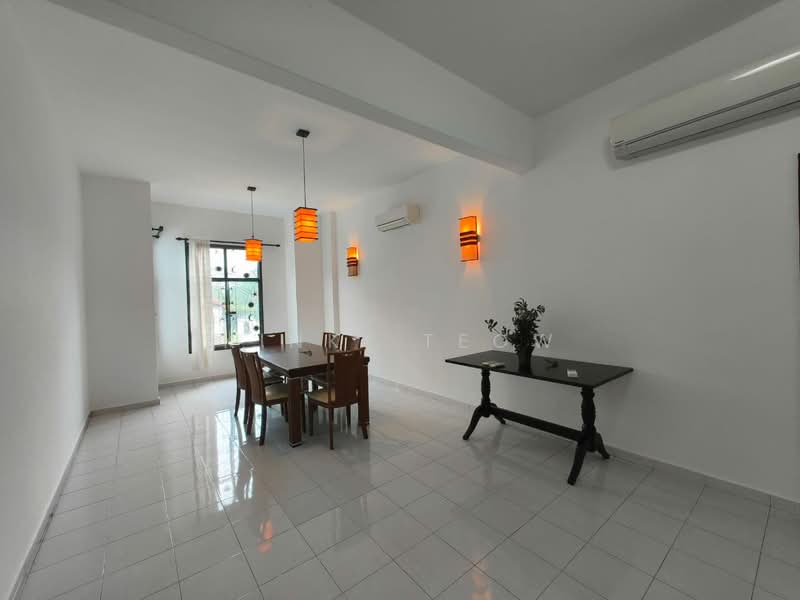 Bungalow for Sale in Leisure Farm (Gelang Patah) - Kinki Teow - Dining Room - PropertyGuru.com.my