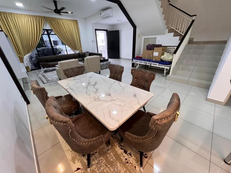 Rumah Teres untuk Dijual di Kajang (Selangor) - Abu Mansur - Living Room - PropertyGuru.com.my
