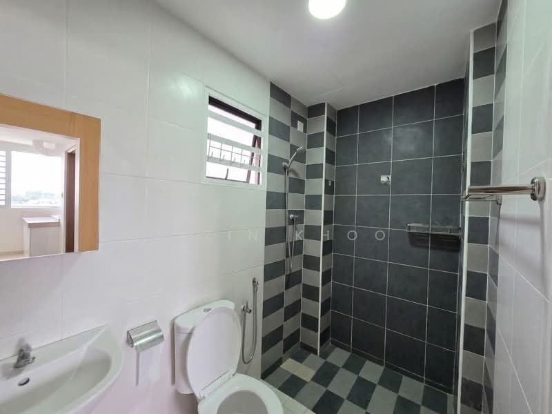 Kondominium untuk Dijual di Manhattan Condominium - Qazin Khoo - Bathroom - PropertyGuru.com.my