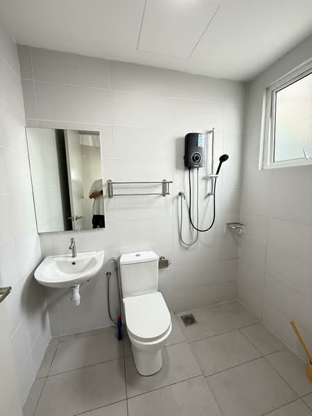 Pangsapuri untuk Disewa di Nadayu 801 - Stanley Sia - Bathroom - PropertyGuru.com.my