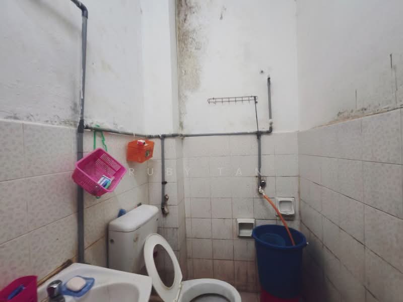 1-storey Terraced House for Sale in Bukit Indah (Iskandar Puteri (Nusajaya)) - Ruby Tan - Bathroom - PropertyGuru.com.my
