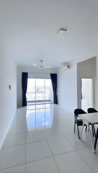 Servis Apartment untuk Disewa di Skypod Residence - Wind Cheang - Living Room - PropertyGuru.com.my