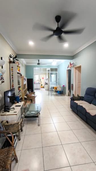 Rumah Bandar untuk Dijual di Petaling Jaya (Selangor) - Eric Lim - Living Room - PropertyGuru.com.my