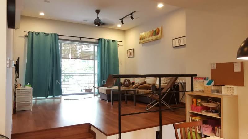 Townhouse for Rent in Taman Bukit Serdang (Seri Kembangan) - Nicholas Lew - Living Room - PropertyGuru.com.my