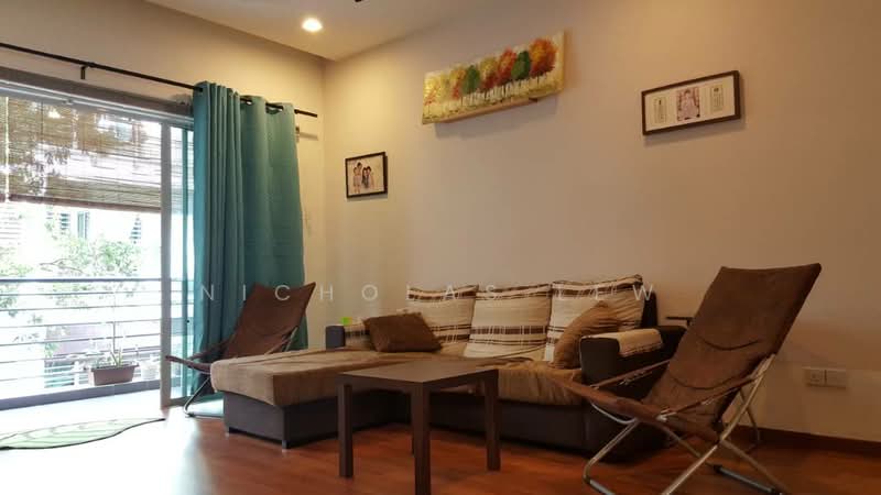 Townhouse for Rent in Taman Bukit Serdang (Seri Kembangan) - Nicholas Lew - Living Room - PropertyGuru.com.my