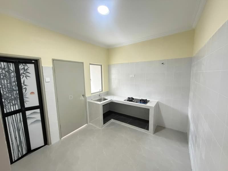 Rawang Perdana 2 untuk Untuk Dijual - RM 550,000, Apr 2026 - Kitchen - PropertyGuru.com.my