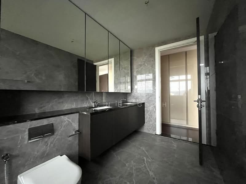 Service Residence for Sale at Park Regent @Desa Park City - Jayne Goh - Bathroom - PropertyGuru.com.my