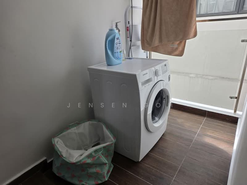 Condominium for Rent at Bay Laurel @ Country Garden Danga Bay - Jensen Goh - Balcony - PropertyGuru.com.my