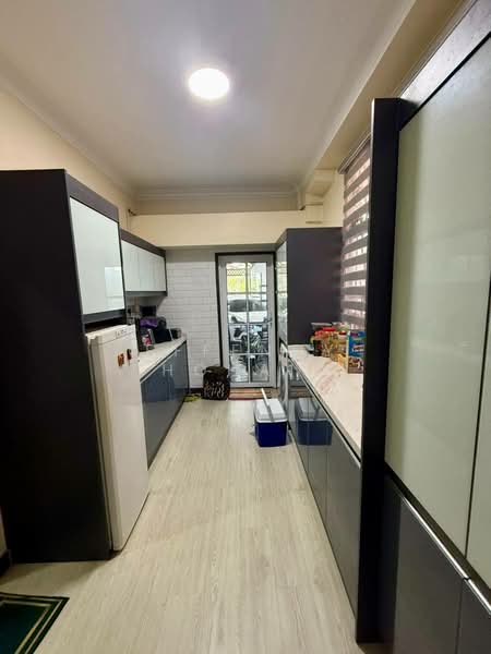 Semi-Detached House for Sale in Seksyen 1 Bandar Baru Bangi (Bandar Baru Bangi) - Effendy Shohaili - Kitchen - PropertyGuru.com.my