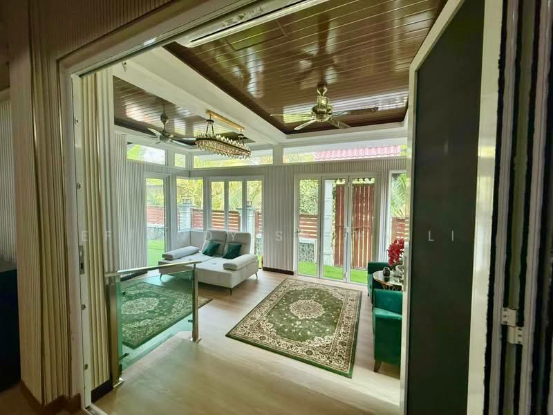 Semi-Detached House for Sale in Seksyen 1 Bandar Baru Bangi (Bandar Baru Bangi) - Effendy Shohaili - Living Room - PropertyGuru.com.my