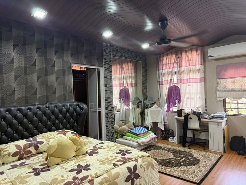 Semi-Detached House for Sale in Seksyen 1 Bandar Baru Bangi (Bandar Baru Bangi) - Effendy Shohaili - Bedroom - PropertyGuru.com.my