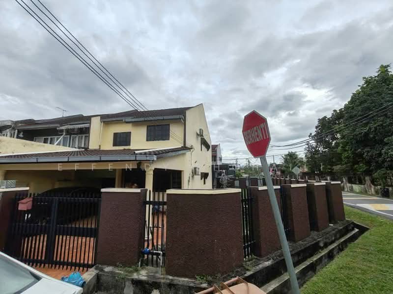 2-storey Terraced House for Sale in Taman Greenwood (Batu Caves) - Effendy Shohaili - Exterior - PropertyGuru.com.my