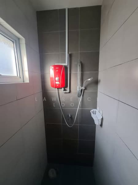 2-storey Terraced House for Rent in Kota Kemuning (Shah Alam) - Lawrence Looi - Bathroom - PropertyGuru.com.my