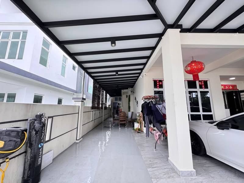Rumah Kluster untuk Dijual di Taman Bestari Indah (Ulu Tiram) - Wallace Ang - Exterior - PropertyGuru.com.my