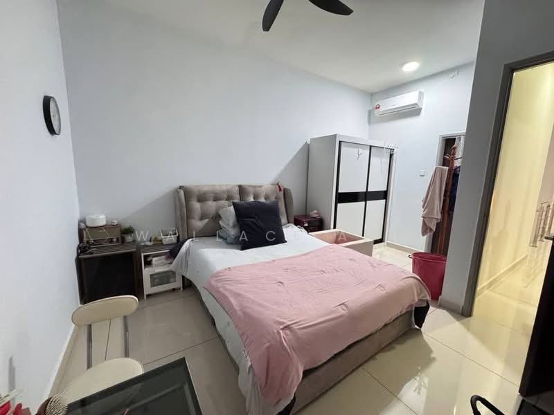 Rumah Kluster untuk Dijual di Taman Bestari Indah (Ulu Tiram) - Wallace Ang - Bedroom - PropertyGuru.com.my