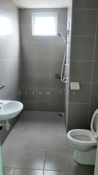 Servis Apartment untuk Dijual di Straits Garden Residence - Elynn Tee - Bathroom - PropertyGuru.com.my