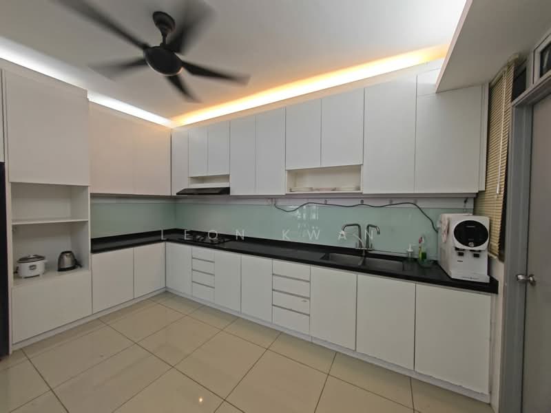 Kondominium untuk Disewa di Dwiputra Residences - Leon Kwan - Kitchen - PropertyGuru.com.my