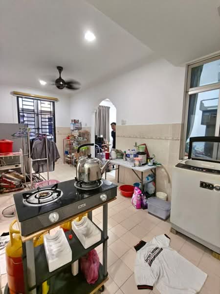 Taman Setia Indah untuk Untuk Dijual - RM 588,000, Apr 2026 - Kitchen - PropertyGuru.com.my