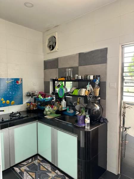 2-storey Terraced House for Sale in Taman Gaya (Ulu Tiram) - Ck Leow - Kitchen - PropertyGuru.com.my