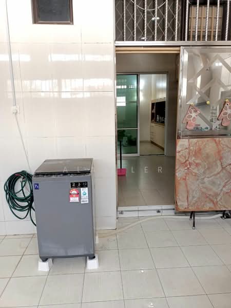 Semi-Detached House for Sale in Taman Perling (Perling) - Alan Ler - Kitchen - PropertyGuru.com.my