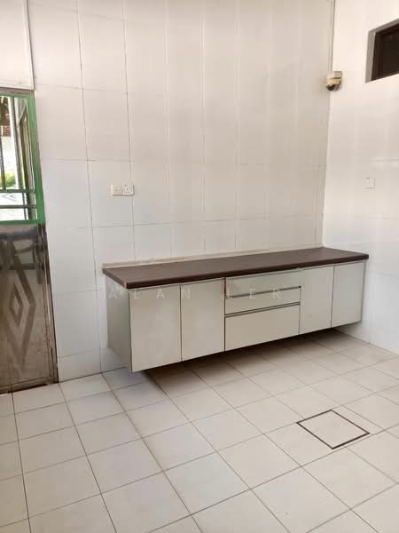 Semi-Detached House for Sale in Taman Perling (Perling) - Alan Ler - Kitchen - PropertyGuru.com.my