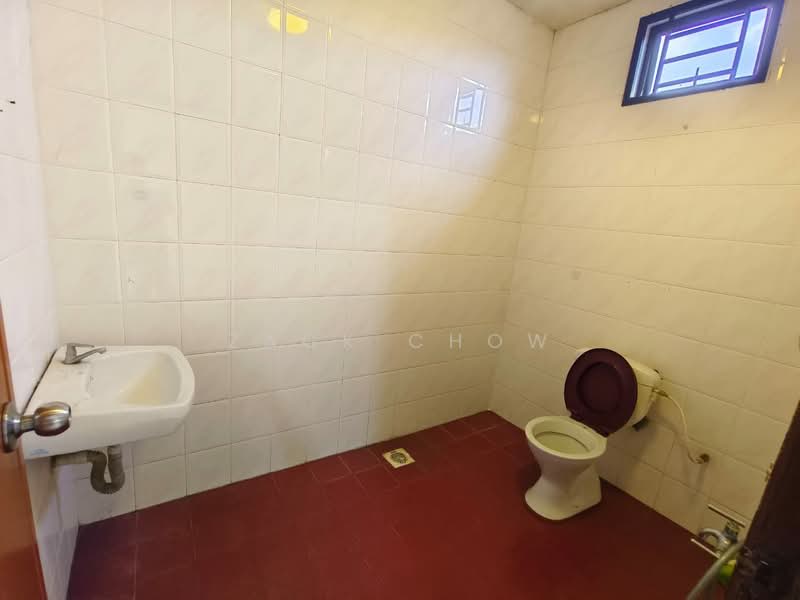 2-storey Terraced House for Sale in Taman Puteri Wangsa (Ulu Tiram) - Zack Chow - Bathroom - PropertyGuru.com.my