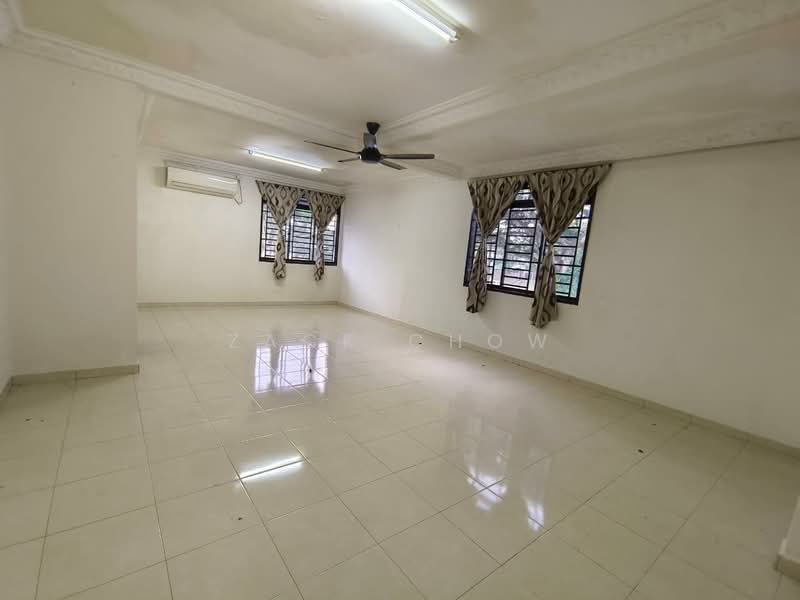 2-storey Terraced House for Sale in Taman Puteri Wangsa (Ulu Tiram) - Zack Chow - Living Room - PropertyGuru.com.my