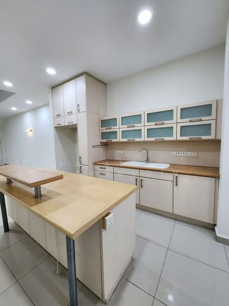 Rumah Teres 2 Tingkat untuk Dijual di Bukit Jelutong (Shah Alam) - Nahathir Shahabudin - Kitchen - PropertyGuru.com.my