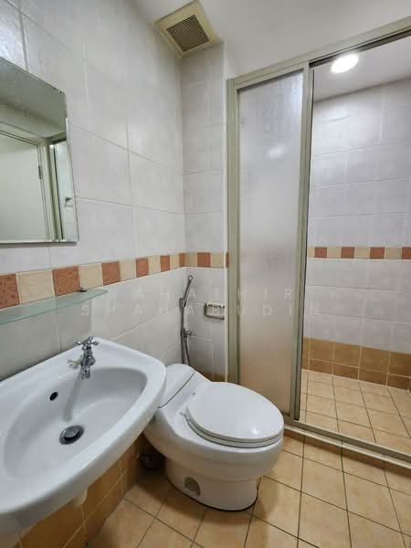 Rumah Teres 2 Tingkat untuk Dijual di Bukit Jelutong (Shah Alam) - Nahathir Shahabudin - Bathroom - PropertyGuru.com.my