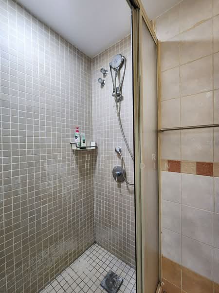 Rumah Teres 2 Tingkat untuk Dijual di Bukit Jelutong (Shah Alam) - Nahathir Shahabudin - Bathroom - PropertyGuru.com.my