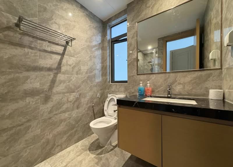 Servis Apartment untuk Dijual di R&F Princess Cove Phase 1 - Alan Ler - Bathroom - PropertyGuru.com.my