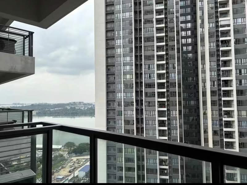Servis Apartment untuk Dijual di R&F Princess Cove Phase 1 - Alan Ler - Balcony - PropertyGuru.com.my