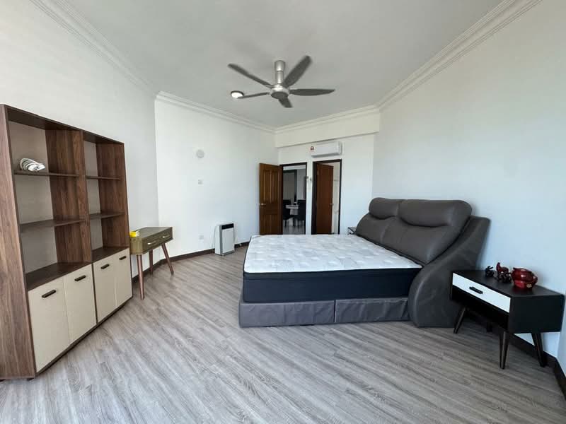 Condominium for Rent at Gurney Beach Resort - Max Ng - Bedroom - PropertyGuru.com.my