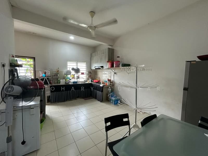 Rumah Teres 1 Tingkat untuk Dijual di Shah Alam (Selangor) - Johary Adzhar - Kitchen - PropertyGuru.com.my