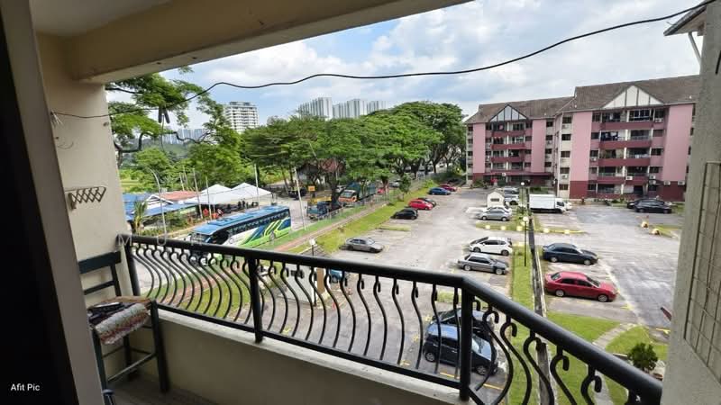 Pangsapuri untuk Dijual di 1A Pinang - Muhammad Ezwan - Balcony - PropertyGuru.com.my
