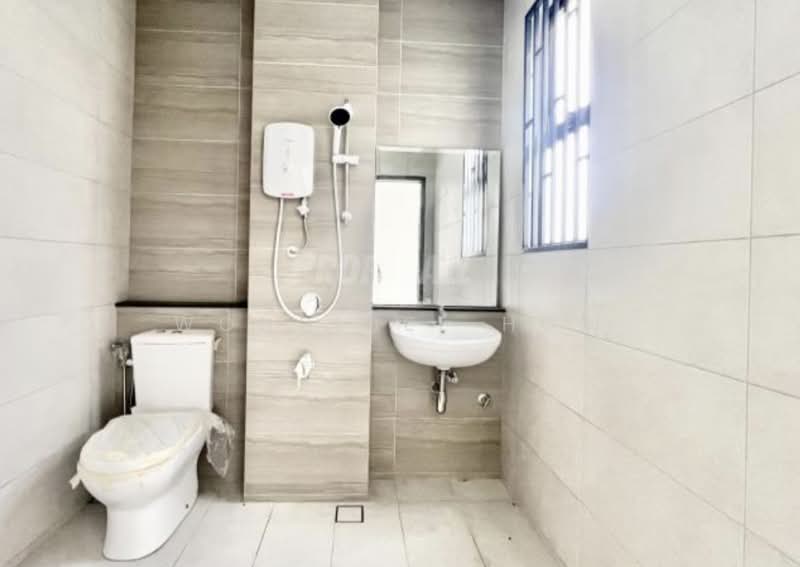 2-storey Terraced House for Sale in Elmina (Shah Alam) - Wong See How - Bathroom - PropertyGuru.com.my